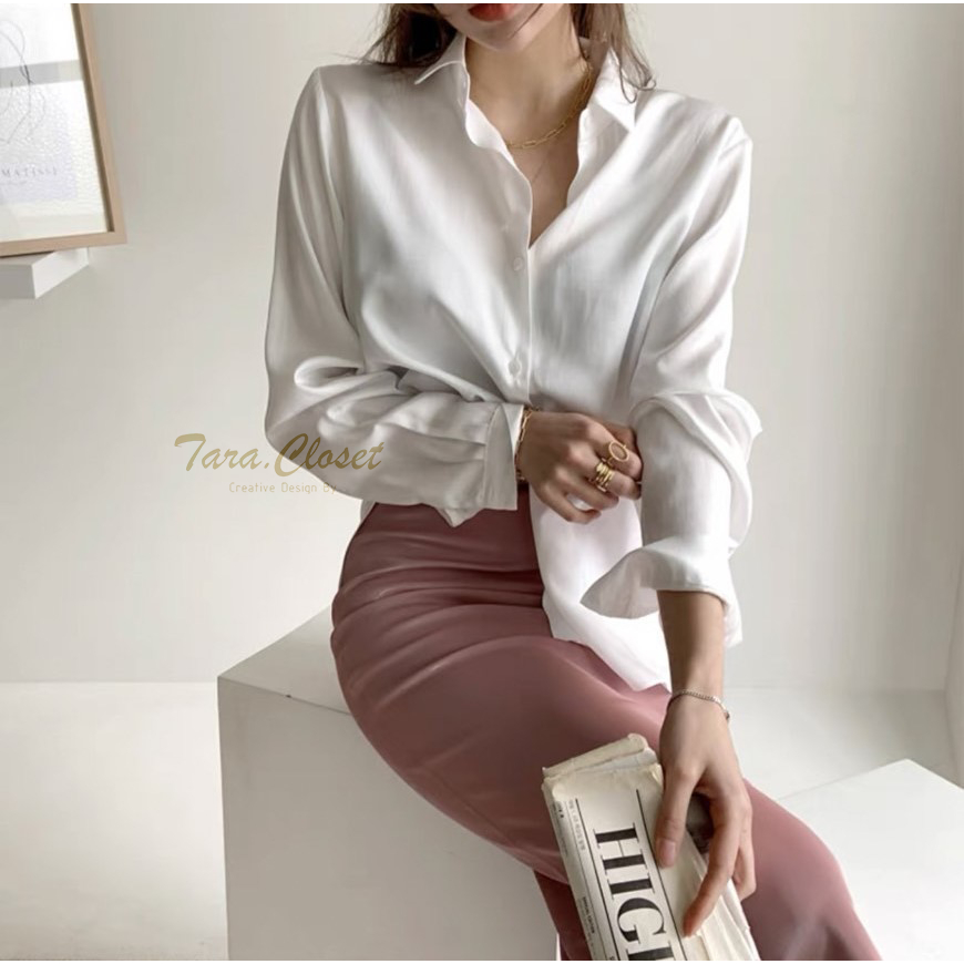 IT022 TARA Shirt White & Black เสื้อเชิ้ตขาว ดำ รุ่นยอดฮิต แขนยาว มีกระดุมด้านหน้า ดีไซน์เก๋ ผ้าไหมอิตาลีอย่างดี