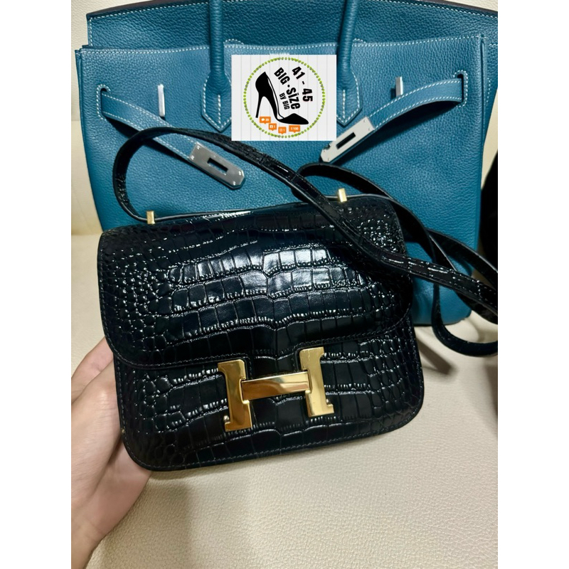 แอร์เมส คอนสตอง Hermes Constance 18cm. หนังแท้ปั้มลายจรเข้ ทรงสวย สแตมป์คมกริบ เหมือนได้ของใหม่ ไม่ม