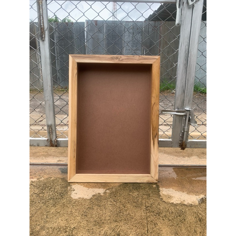 กรอบภาพปะติด  15“x22” ขอบ 1.5“ ลึก 2.5” และขนาดอื่นๆ(ทำโครงไม้ภายในแล้วเอาไม้อัดปิด)สามารถสั่งทำตามขนาดที่ต้องการได้ครับ