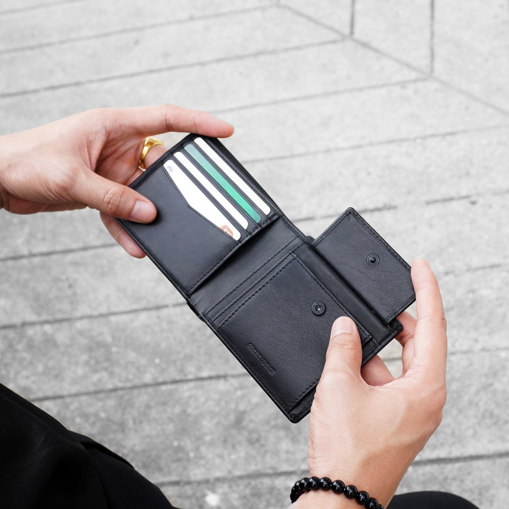 Folio :  Leen coin pocket wallet กระเป๋าสตางค์ใบสั้นสีดำ-รหัส 18073