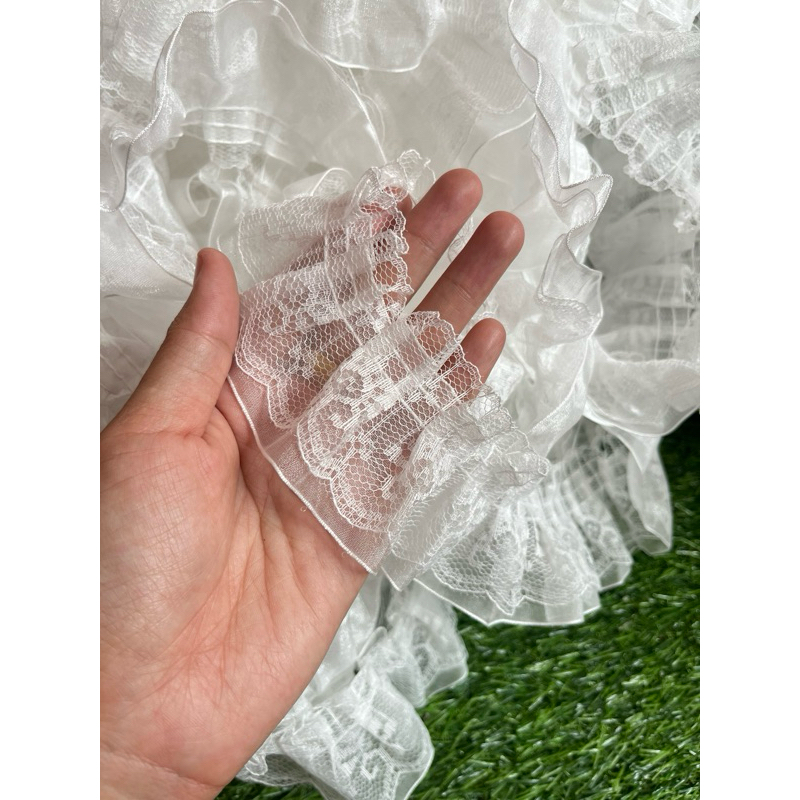 ระบาย ระบายลูกไม้สีขาวสองชั้น 10หลา150บาท