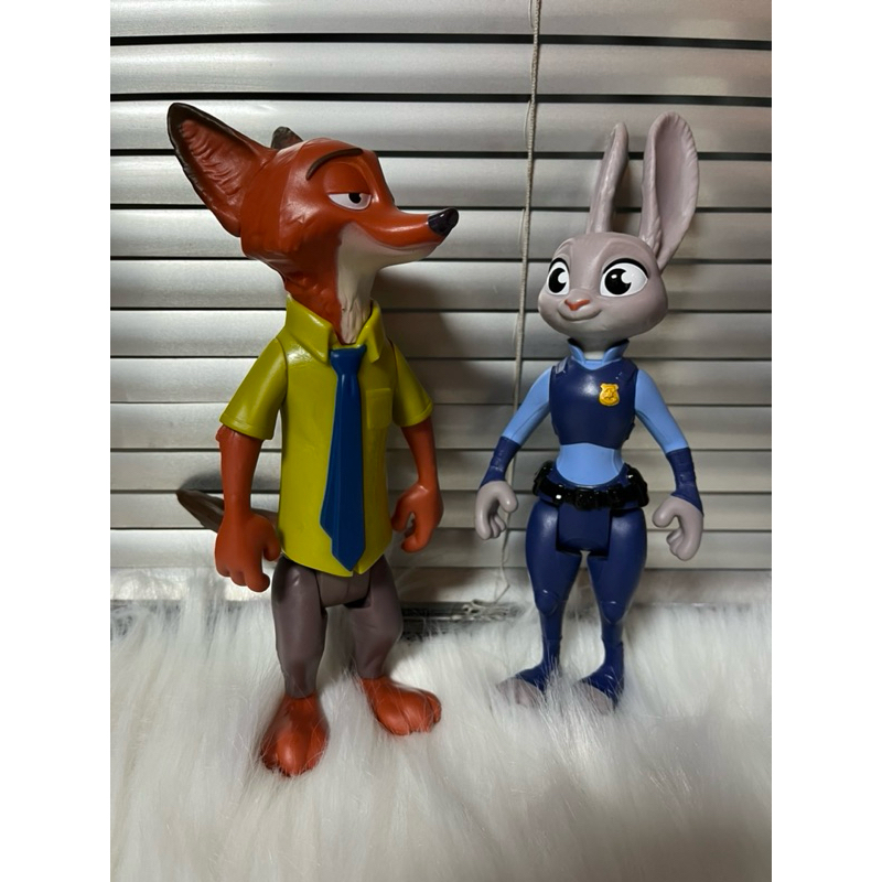 zootopia nick judy Tomy toy figure แท้ furry