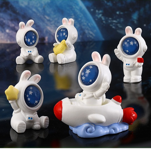 กระต่ายชุดอวกาศ (ราคา/1ชิ้น) ตุ๊กตาแต่งสวน จัดสวนถาด โมเดล ตกแต่งบ้าน ของสะสม พร็อพถ่ายรูป