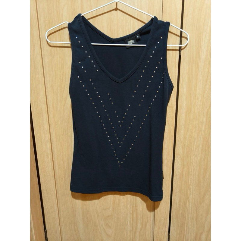 vesace jeans couture size m อก30-34ยาว21มีเพชรหลุดบ้างตามรูปแท้ สภาพดีตำหนิ