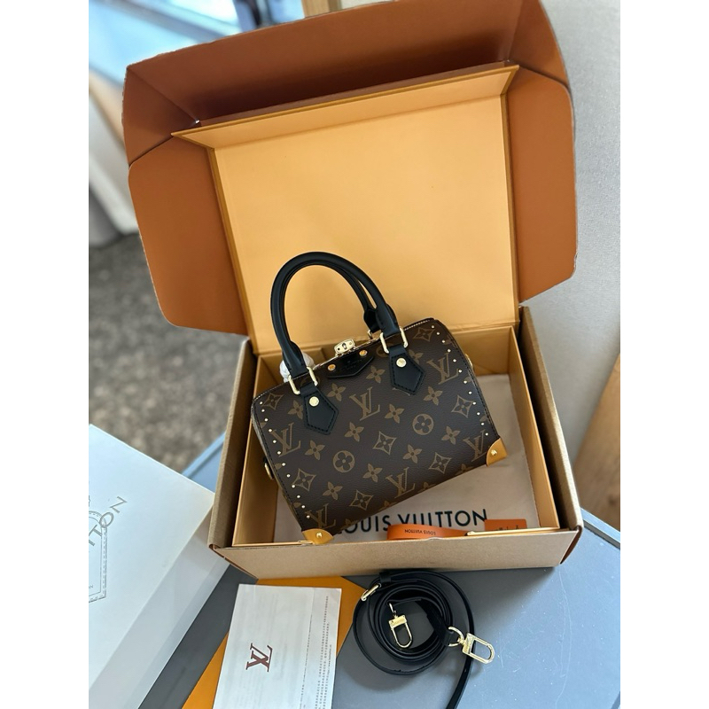 [พร้อมส่ง]Hiend100% กระเป๋าถือกระเป๋าสะพายขนาด23cm งานสวยมากแม่