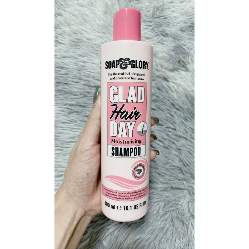 SOAP & GLORY GLAD HAIR DAY MOISTURISING SHAMPOO 300ml (exp04/2027)