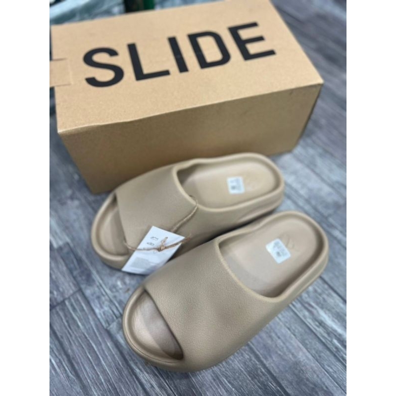 รองเท้าแตะ YEEZY SLIDE​ รองเท้าแตะผู้ชาย ผู้หญิง🌟ผิวหยาบ พื้นโลโก้ ปั้มใน QR CODE ✔️มีป้าย มีกล่อง📦 ชนSHOP2024