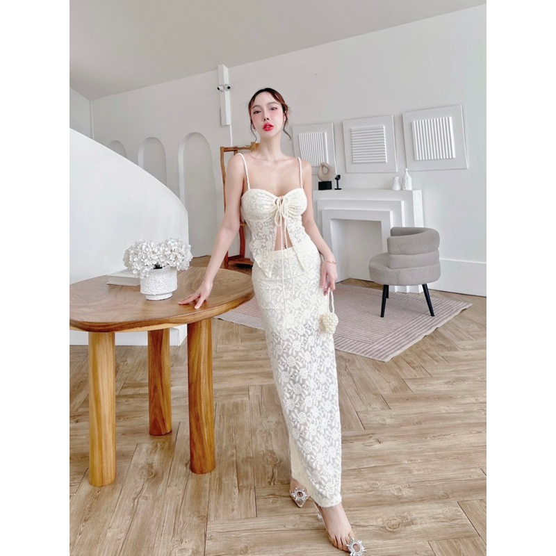 Saichon set เซท2ชิ้น ผ้าลูกไม้ทั้งตัว มีซัปในให้ด้วย ผ้าลูกไม้มีความถักนูนคือดีมาก