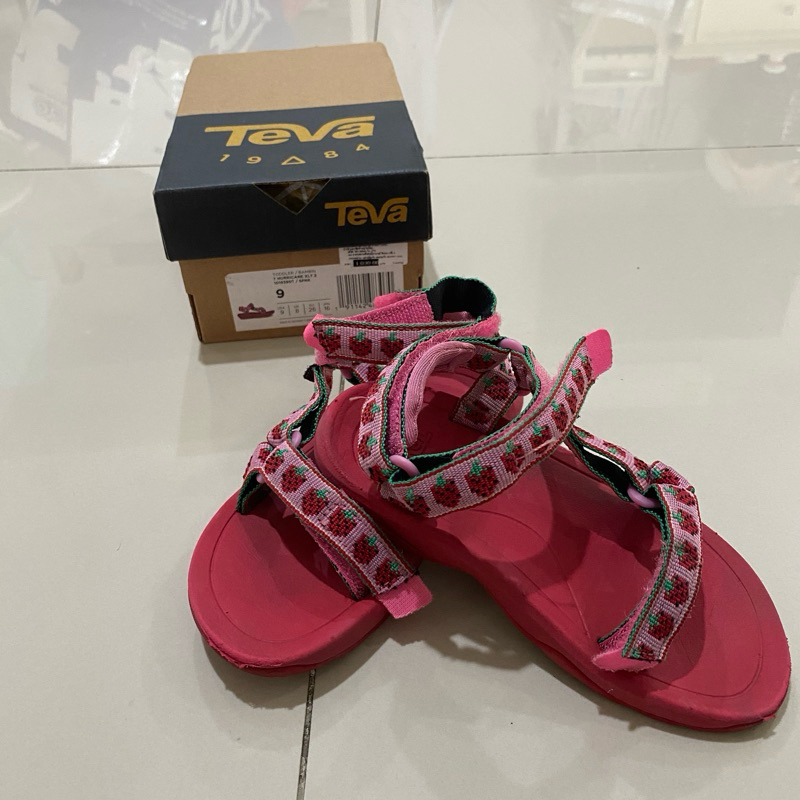 รองเท้าแตะเด็ก Teva ของแท้ Size 9 มือสอง