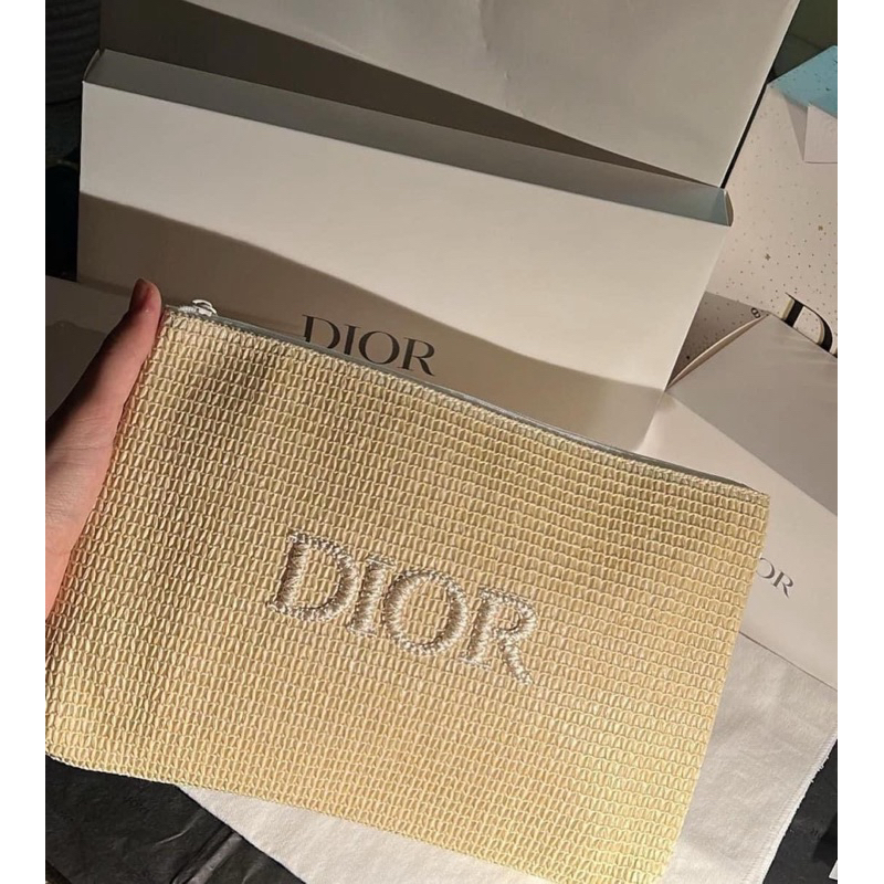 Dior Pouch กระเป๋าสานสีทอง✨✨