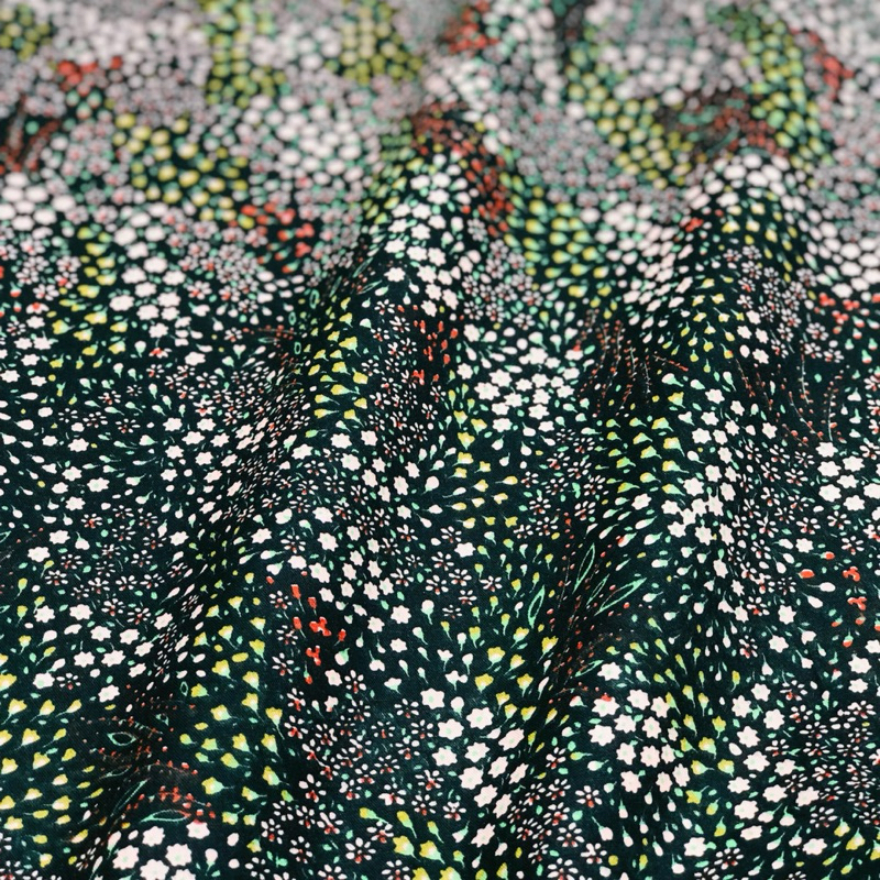 ผ้าแบ่งขาย 1ชิ้น 1/2เมตร   cotton 100% หน้ากว้าง 160 cm.(64”) ตัดยาวต่อเนื่องได้ ผ้าลายสวยดอกเล็ก พร้อมส่ง
