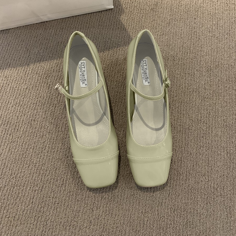 Luckkyshoes ราคาถูก รองเท้าส้นสูงแฟชั่น ดีเทลทางการ ดูเรียบร้อยใส่ได้หลายโอกาส แมทช์ได้ทุกการแต่งกาย มีทั้งหมด 4 สีสุดปั