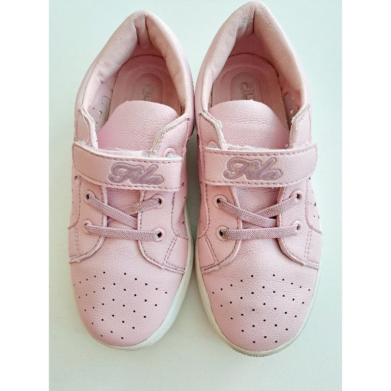 ( มือสอง ) รองเท้าผ้าใบเด็กผู้หญิง FILA. EUR 32 สภาพ 80%