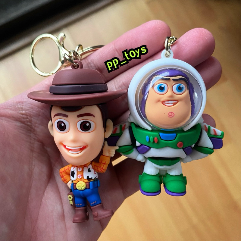 พวงกุญแจ Toy Story Buzz Lightyear & Woody (มี 2 แบบ)