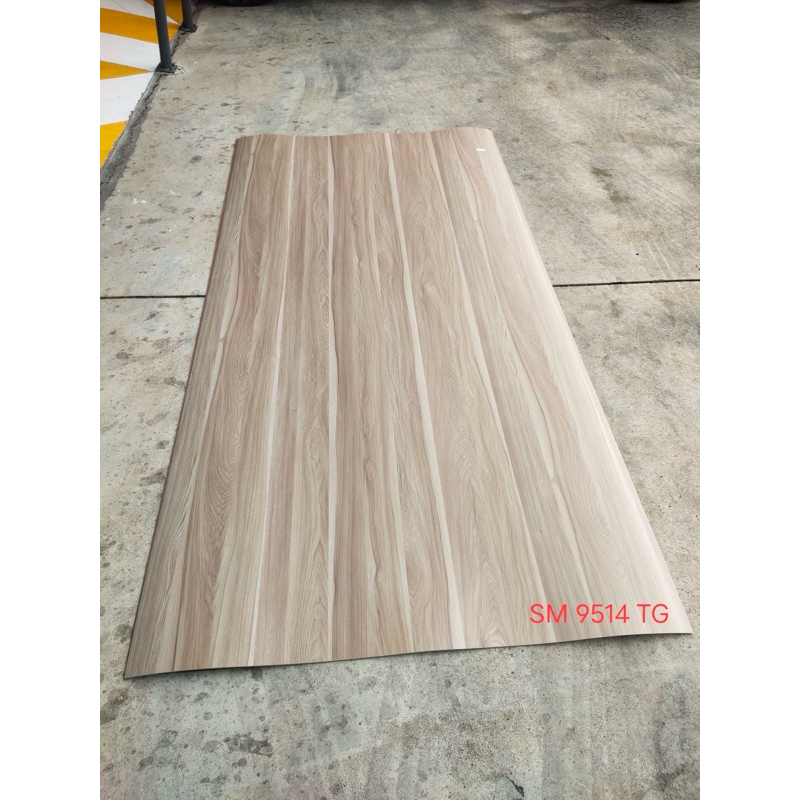 แผ่นลามิเนตโฟเมก้า ลายไม้ td 9514 TG ขนาด 120x240 ซม หนา 0.7 มิล ใช้ติดงานเฟอร์นิเจอร์ ผนัง โต๊ะ ตู้