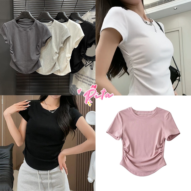 Rita พร้อมส่ง✨เสื้อยืดผู้หญิง✨เสื้อแฟชั่น ผ้ายืดรูปทรงสวย น่ารัก ด้านข้างออกแบบจีบ ย้อนยุค แขนสั้นคอกลม รุ่นใหม่ล่าสุด