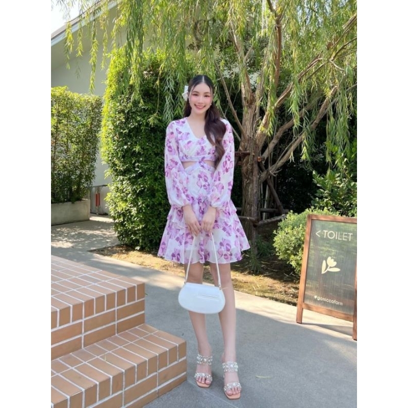 Crystals Brand มินิเดรสคอวี เอวเว้า ผ้าชีฟอง เดรสสาวเซ็กซี่