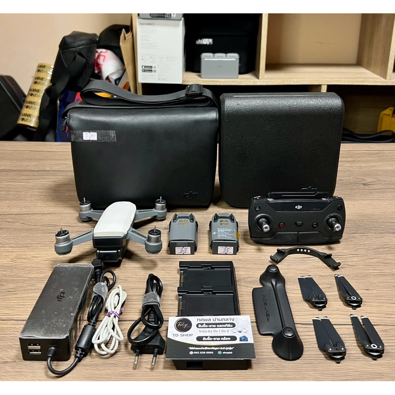 dji spark Combo สภาพสวยมากอุปกรณ์ครบพร้อมใช้งาน สอบถามขอรูปเพิ่มเติมได้ รหัส TD-439
