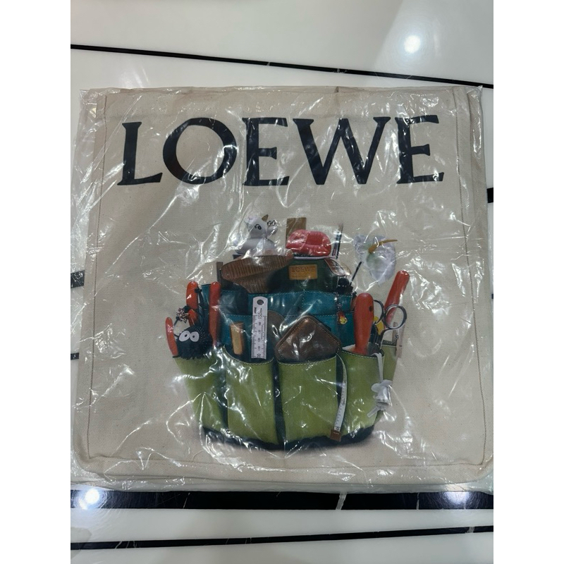 กระเป๋าผ้า LOEWE ของใหม่ ของแท้