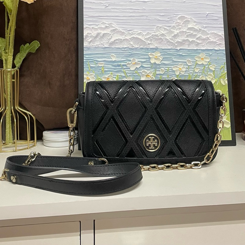 tory burch robinson patchwork chain mini bag ของแท้ค่า