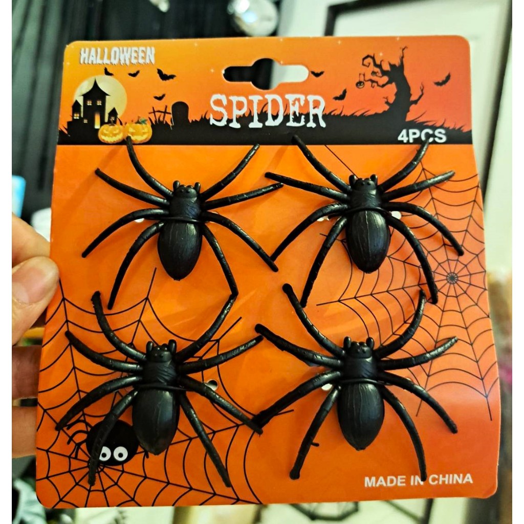 แมงมุม พลาสติก ปลอม 4pcs ขนาด 6.5x7cm ของตกแต่ง ฮาโลวีน บ้านผีสิง Fake Plastic Spider / Halloween Decorations