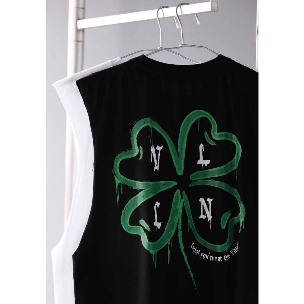 VILLAIN เสื้อแขนกุด "Villain Clover"