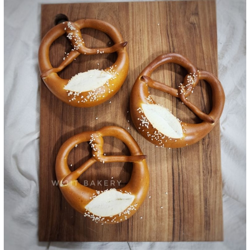 1ชุด 3 ชิ้น Bavarian pretzel เพรทเซล ขนมปังเพรทเซล