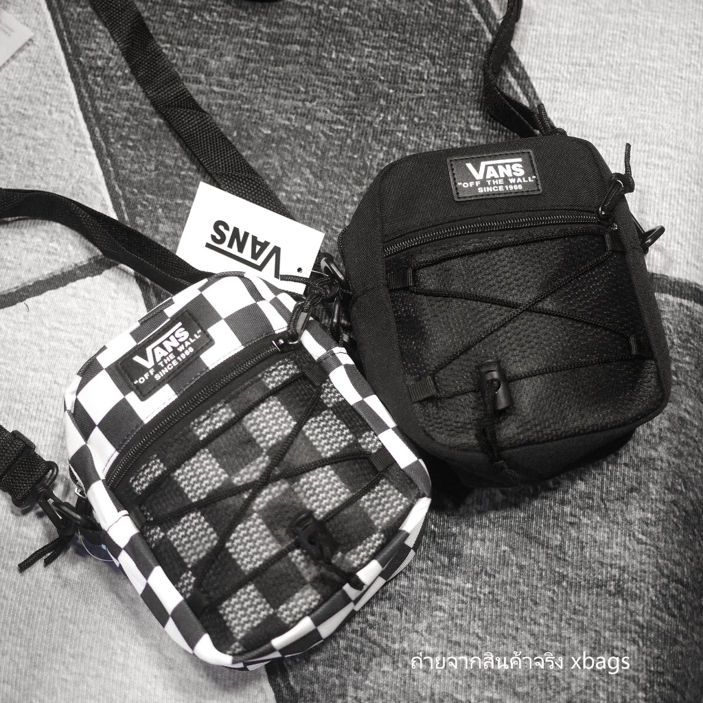 Vans​ สะพายเล็กกะทัดรัด​ แต่งเชือกตาข่ายด้านหน้า ลายตารางและดำล้วน