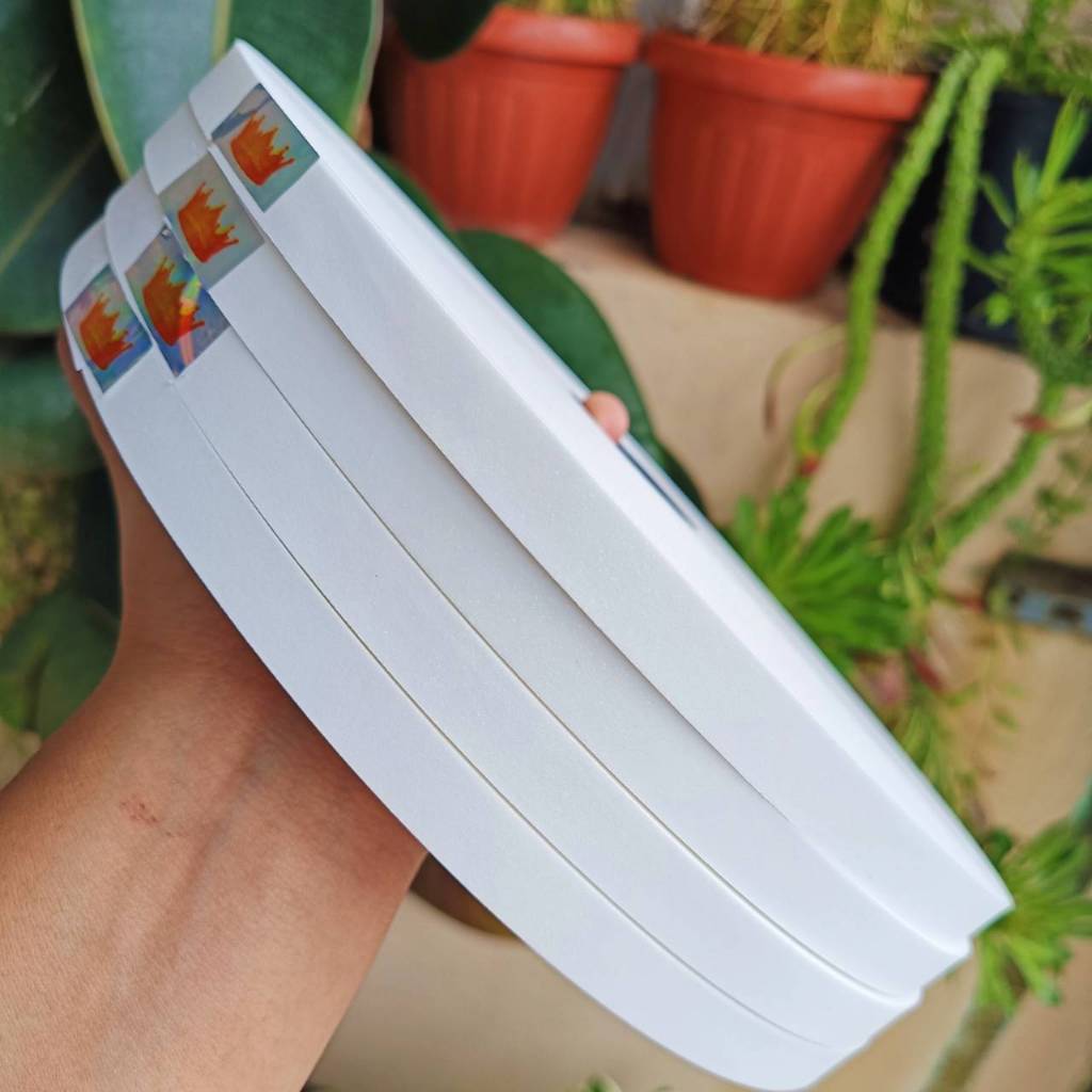 ริบบิ้นกากเพชรทึบละเอียดตรามงกุฎ ม้วนใหญ่ ยาว 270 หลา ขนาด 12 mm. พับเหรียญโปรยทาน (ราคาต่อม้วน)