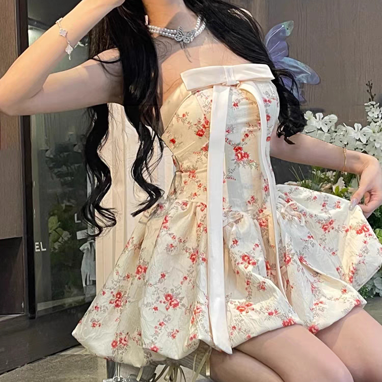 SML ฝรั่งเศสสีเบจซาตินปิดไหล่สลิมผูกโบว์ดอกไม้แตกเซ็กซี่แฟชั่นสบาย ๆ จัดเลี้ยงปาร์ตี้ชุดใหม่อาชีพ