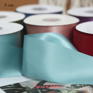 ริบบิ้นซาตินสีเรียบเงา 2 ด้าน ขนาด 5 cm. Double Side Ribbon – รุ่น Premium Satin ผูกของขวัญวันเกิด [RBY-0023]