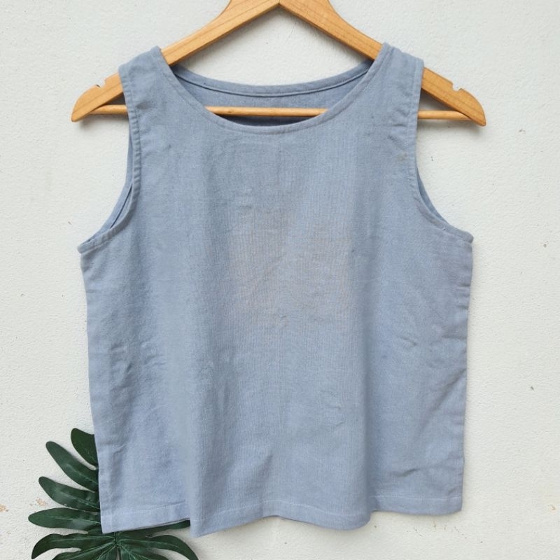เสื้อผ้าฝ้ายสีพื้นแขนกุด ฟรีไซส์