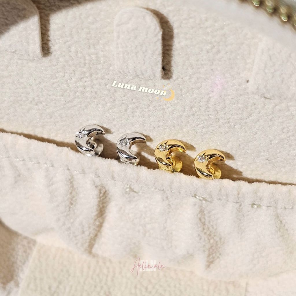Luna moon stud earring - Aelin.ALN ต่างหูรูปมินิพระจันทร์ฝังเพชร ไม่แพ้ไม่คัน SE5-2