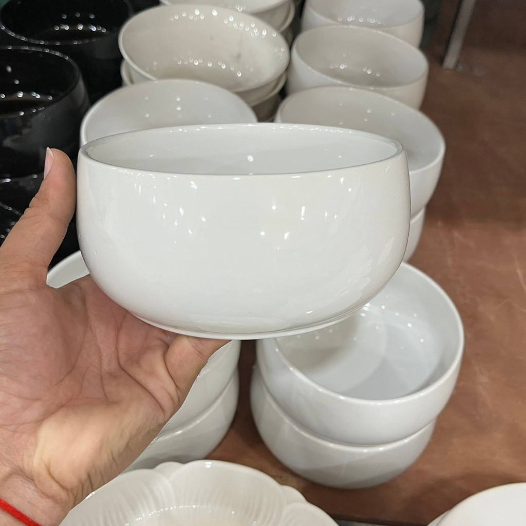 ถ้วยเซรามิค ขนาด 5.5 นิ้ว มี 2 สีนะคะ ceramic bowl ราคาถูก ทำจากเซรามิคเนื้อดี เข้าเตาอบ และ ไมโครเวฟได้