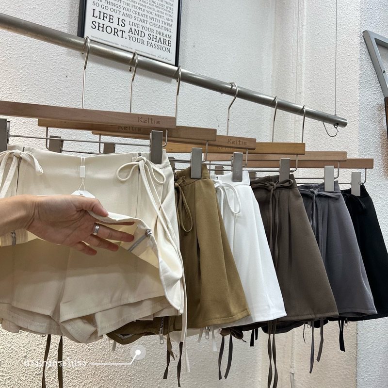 กระโปรงสั้นเอวยืด อัดจีบหลัง แต่งซิป+ผ่าหน้า ผูกโบว์เก๋ๆ ฟรีไซส์#68 - รูปที่ 2