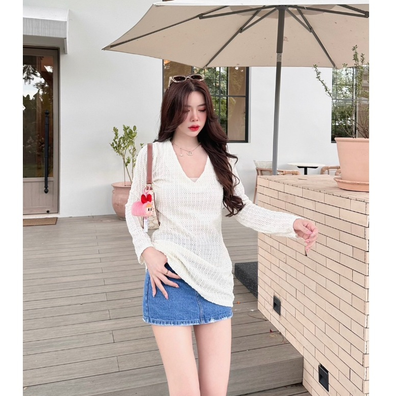 เดรสคอวีแขนยาว ตัวสั้น เดรสคอวีผ้าลายฉลุ มินิ สาวอวบใส่ได้ น่ารักๆ ป้าย Sheeny. (ผ้ารอบใหม่)