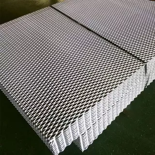 ตะแกรงเหล็กฉีก แผ่นตะแกรงเหล็กฉีก ขนาด1.22x2.44m ช่องตา30x15mm ตะแกรงเหล็ก ทำรั้ว ประตู บังตา กันตก ตกแต่งบ้าน