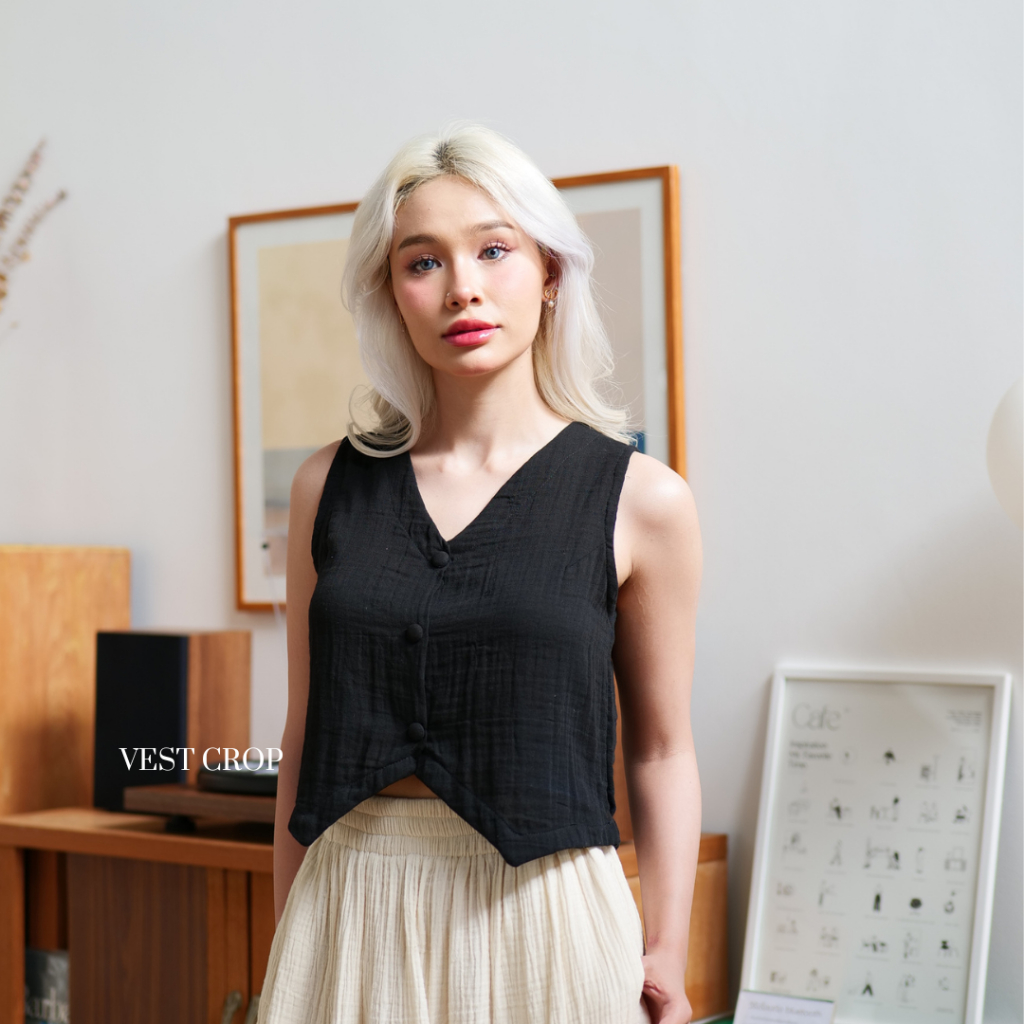 Vest crop ดีเทลกระดุมหน้า ใส่สบาย ผ้านุ่ม