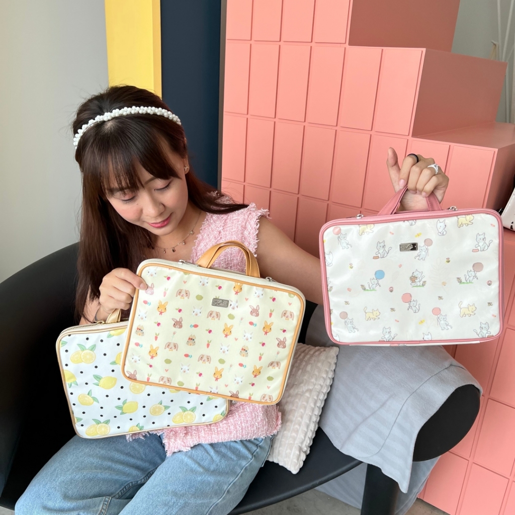 KEPT (รวมลาย) iPad Case with strap ซองใส่ไอแพดรุ่นมีช่อง+มีหูหิ้ว