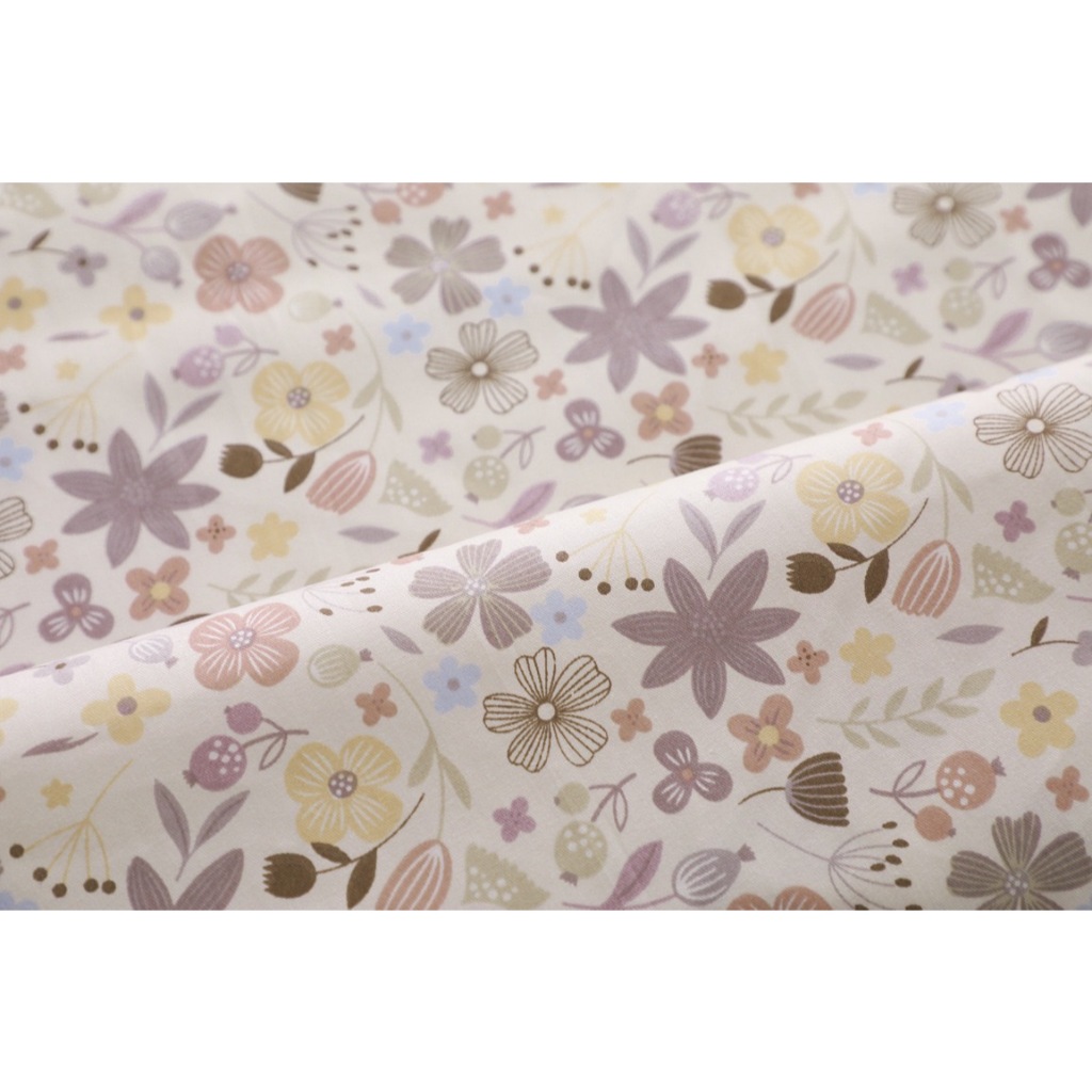 ผ้าาคอตตอน 100% ทอทวิล  ลาย ดอกไม้สีเทา ดอกไม้สีเขียว