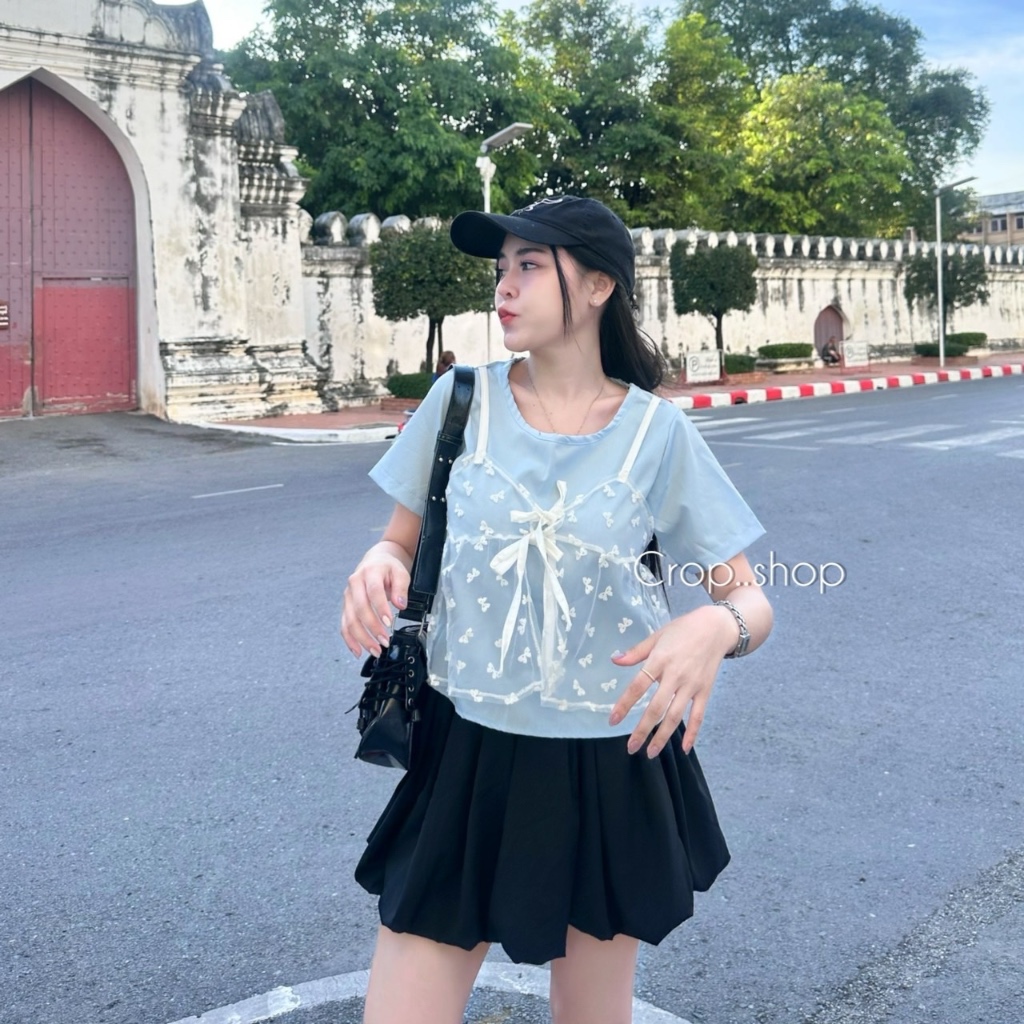 crop..shop เสื้อครอปเเต่งสายเดี่ยวซีทรู งานลมุนมากเข้ากันสุด ใส่ง่ายผ้าดี งานราคาปังมาก สวยสดใสเวอร์
