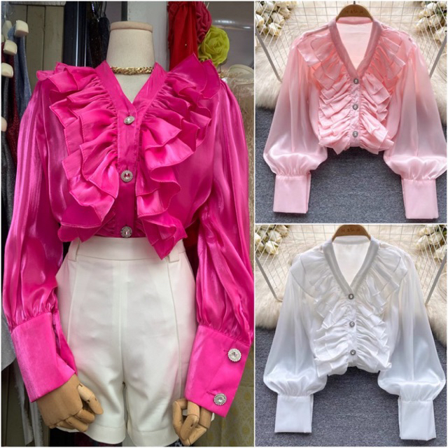 พร้อมส่งมีซับในสายเดี่ยวแถมไม่ต้องกลัวบาง เสื้อเเขนยาวคอวีเนื้อผ้าออแกนซ่านุ่ม มีความเงานิดๆ