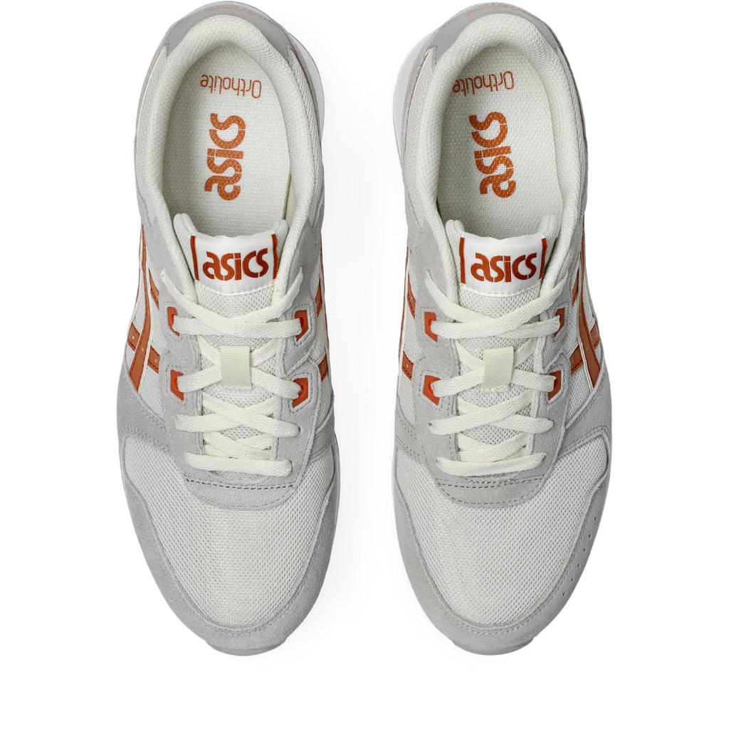 ASICS : 1201A477.201 LYTE CLASSIC MEN SPORTSTYLE ผู้ชาย รองเท้าแฟชั่น ของแท้  PALE OAK/RUST ORANGE