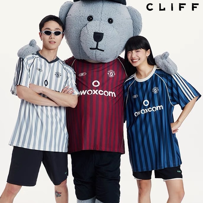 CLIFF เสื้อยืดผู้ชาย คอกลมแขนสั้น ลายทาง เสื้อผู้หญิง แมทช์ลุคง่าย ชุดคู่รัก แบบหลวม