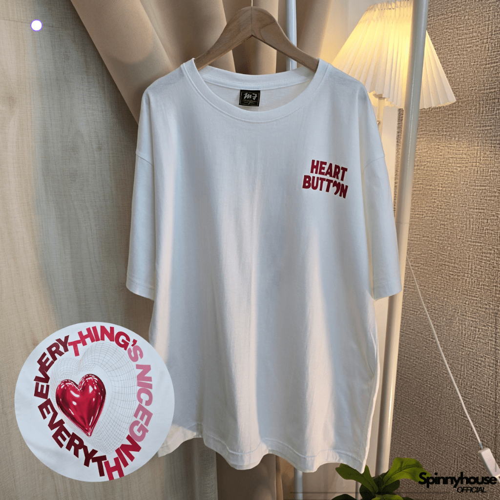 Spinnyhouse เสื้อยืดโอเวอร์ไซต์ สกรีนลายหน้าหลัง อก50 ผ้าคอตตอน รุ่น Heartbutton