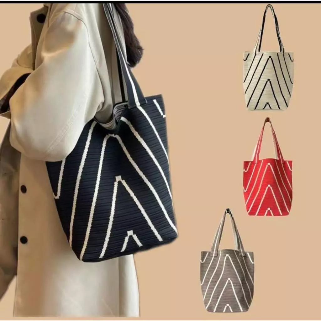 【พร้อมส่ง】miss bag fashion กระเป๋าช๊อปปิ้งไฮโซทอลายริ้ว กระเป๋าทรงสวย
