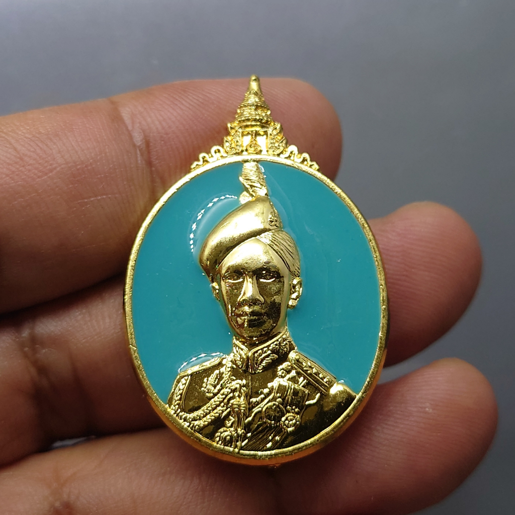 เข็มกลัด 12 สิงหาพระบรมราชินีนาถ 73 พรรษา กาหลั่ยทอง ลงยา พ.ศ.2548