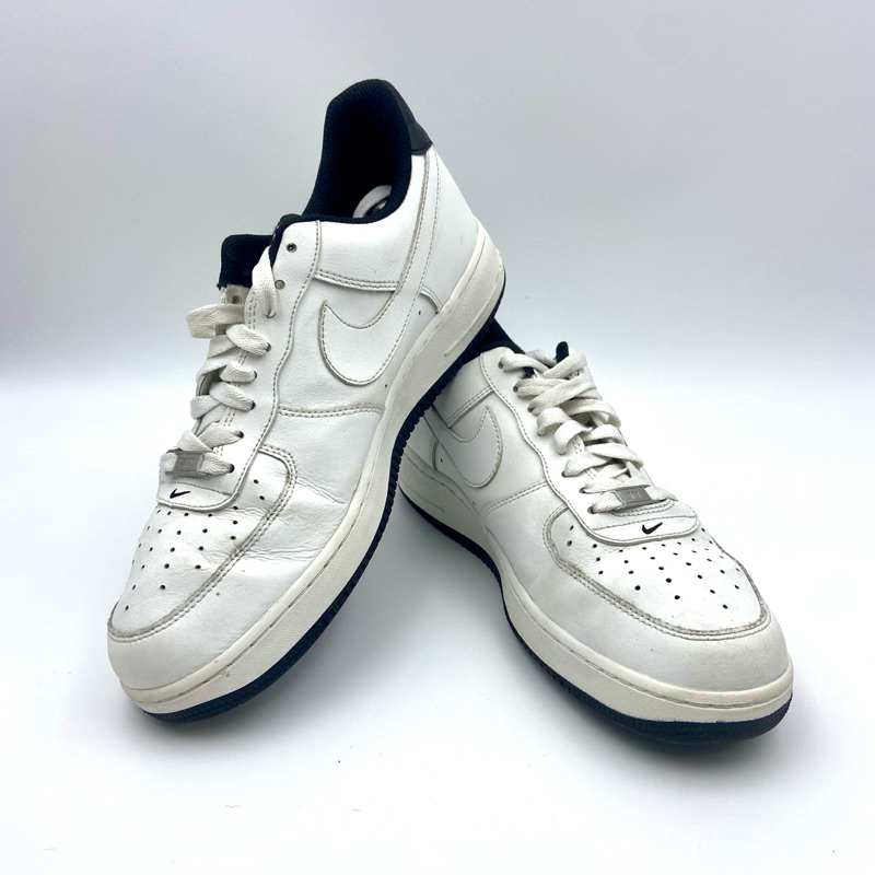 ร้านลองเท้า Ni ke Air Force 1 Low 07 ขนาด SZ. 43 27.5cm มือสอง งานกระสอบ