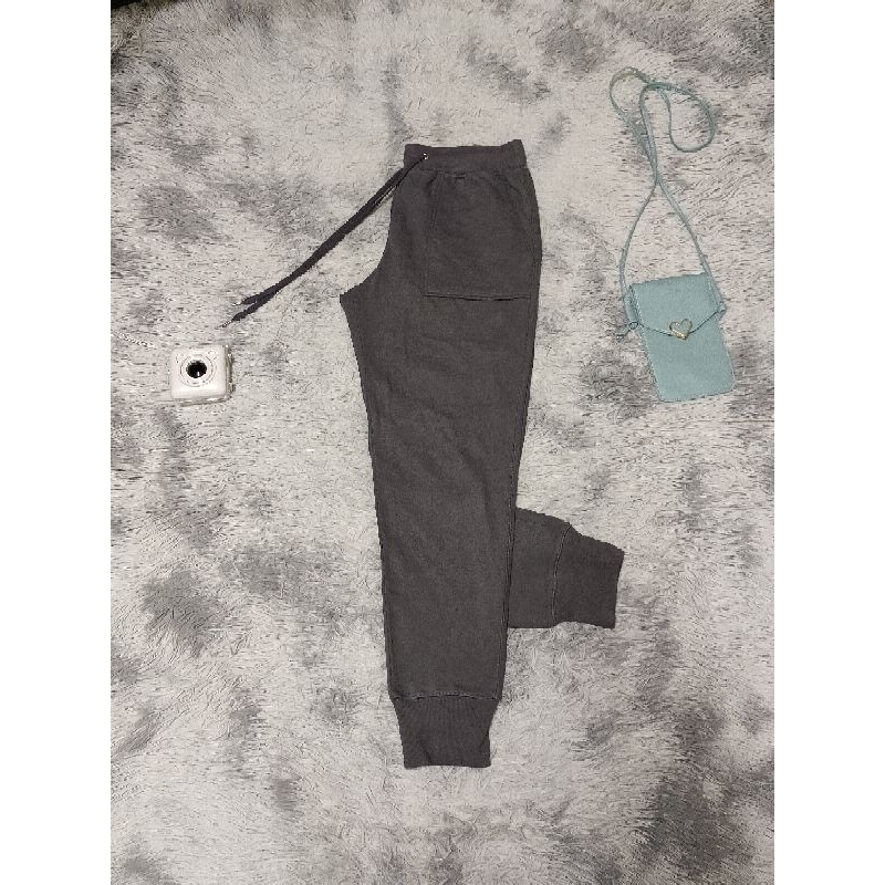 กางเกงสเวตเตอร์ GU มือสอง สีเทาเข้ม สภาพดี 🌟เอว30-36🌟888⚡