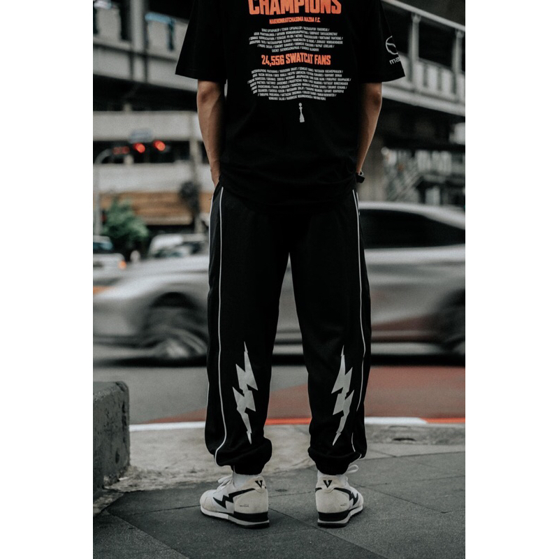 VOLT กางเกงเทรนนิ่ง ขายาว สีดำ NEUTRON 005 JOGGER ATH DEPT TRAINING PANTS กีฬา ออกกำลังกาย ผู้ชาย